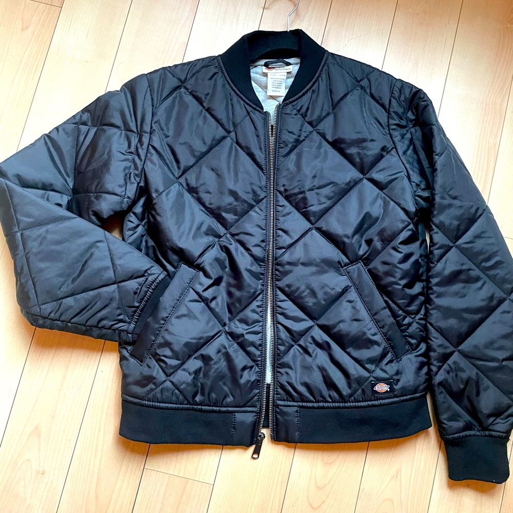 Dickies Women Quilted Bomber Jacket, Black v1, Small